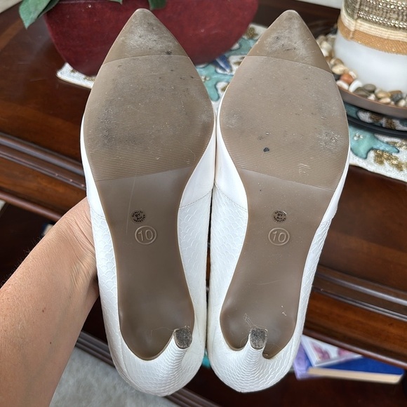 Worthington White Faux Patent Leather Snakeskin Pointed Toe Heels 80s 90s Pumps - Picture 13 of 16